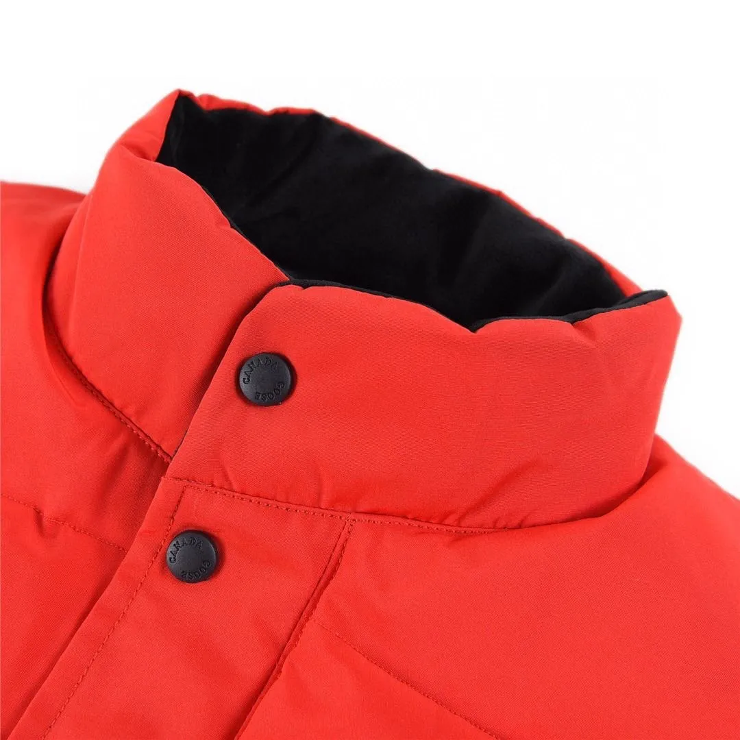 P360 Red] Canada Goose Canada Goose #Freestyle Crew 4154M Men’s and Women’s Vest Down# ➖ Genuine synchronous anti-counterfeiting chip sensor! ➖ Imported Behringer embroidery machine to customize 10,000-needle embroidery logo! ➖ Imported 21-count polyester-cotton blended original fabric, using Feather-Light 10D waterproof coating fabric, made of 84.5% polyester fiber and 15.5% cotton, 100% the best feel in the entire network! ➖ The genuine official website uses the national standard 80 white duck down, and will never be misled by false claims such as 90 down or goose down! ➖ 100% nylon nylon lining with double double-layer sealing design to prevent velvet from running away. Top-grade polar fleece is used in the collar and pockets to keep warm and comfortable! ➖ Yoshida YKK provides original custom-made electroplated sliders. YKK two-way lockable zippers are tight and smooth and will not peel off paint! ➖ 3M composite original Velcro is durable, and all accessories and hardware are disassembled and customized! ⛔No slander, no exaggeration, no need for too much copywriting, because it is focused, it is professional!  SIZE: XS S M L XL XXL